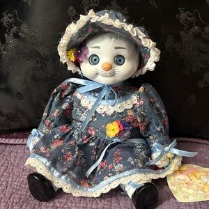 Purr purr sweetie Floral Cat Doll. Limited edition, 2509. By Dolly Dingle.